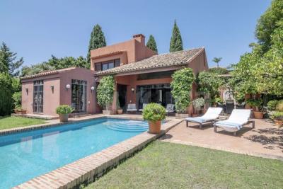 Villa in vendita a Los Naranjos (Marbella)