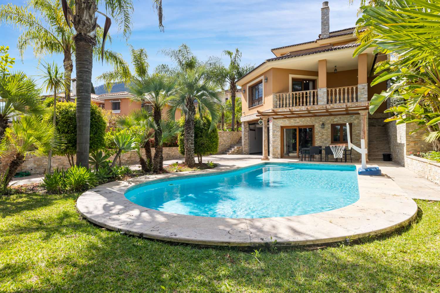 IMPRESIONANTE VILLA DE LUJO ALHAURÍN DE LA TORRE