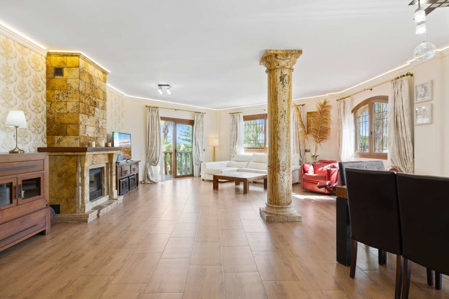 IMPRESIONANTE VILLA DE LUJO ALHAURÍN DE LA TORRE