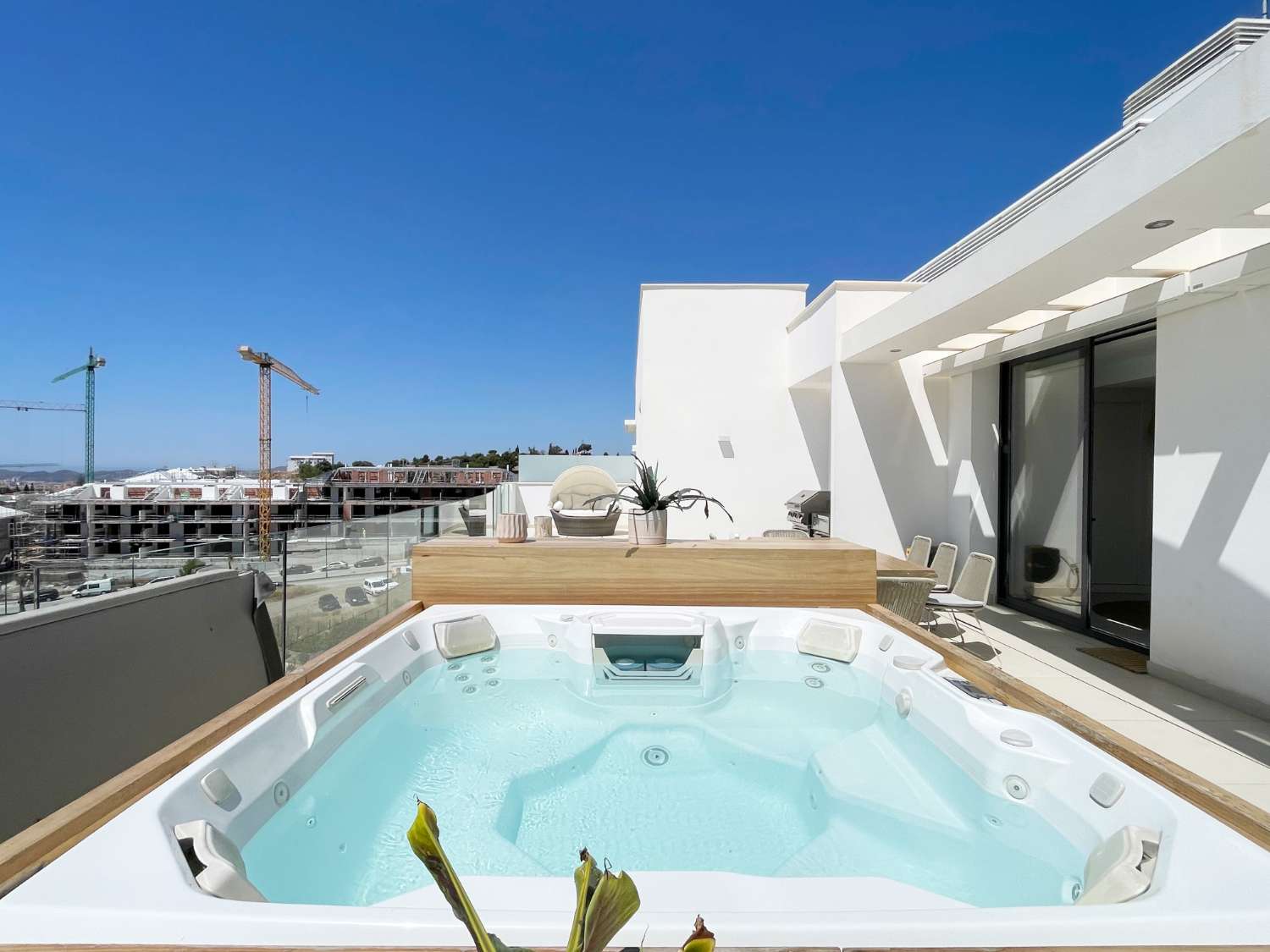 Kattohuoneisto myynnissä El Higuerón (Fuengirola)