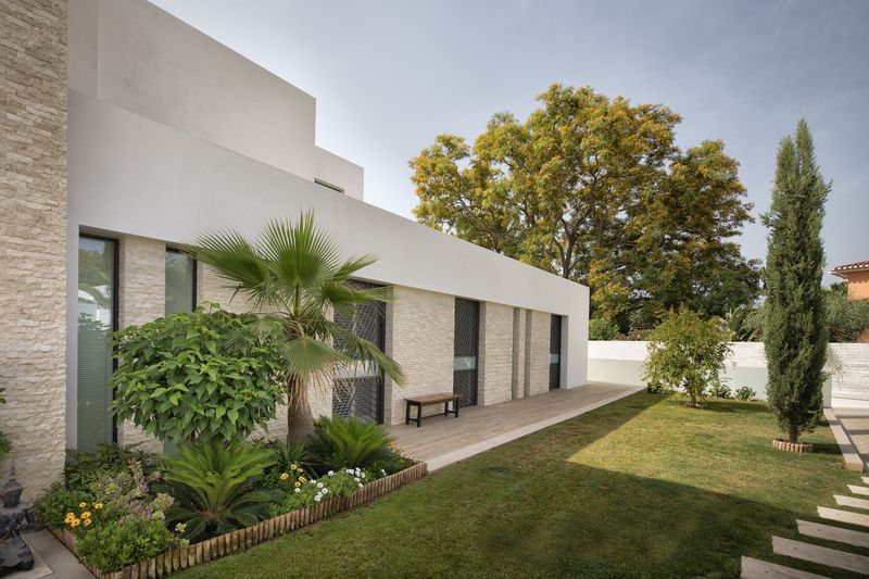 House for sale in Estepona