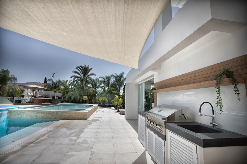 House for sale in Estepona