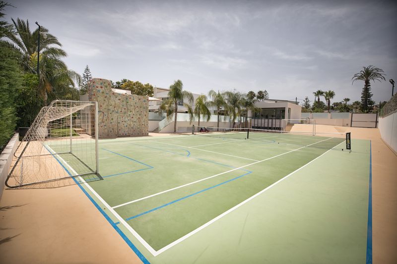 House for sale in Estepona