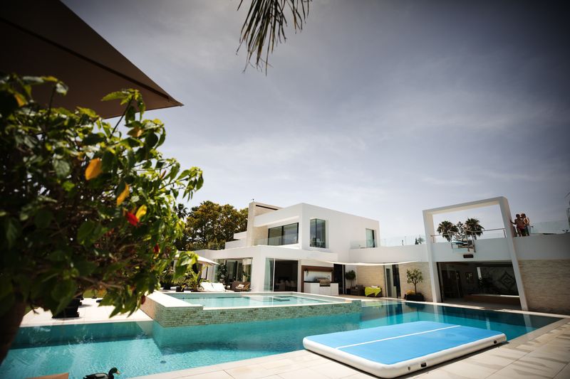 House for sale in Estepona