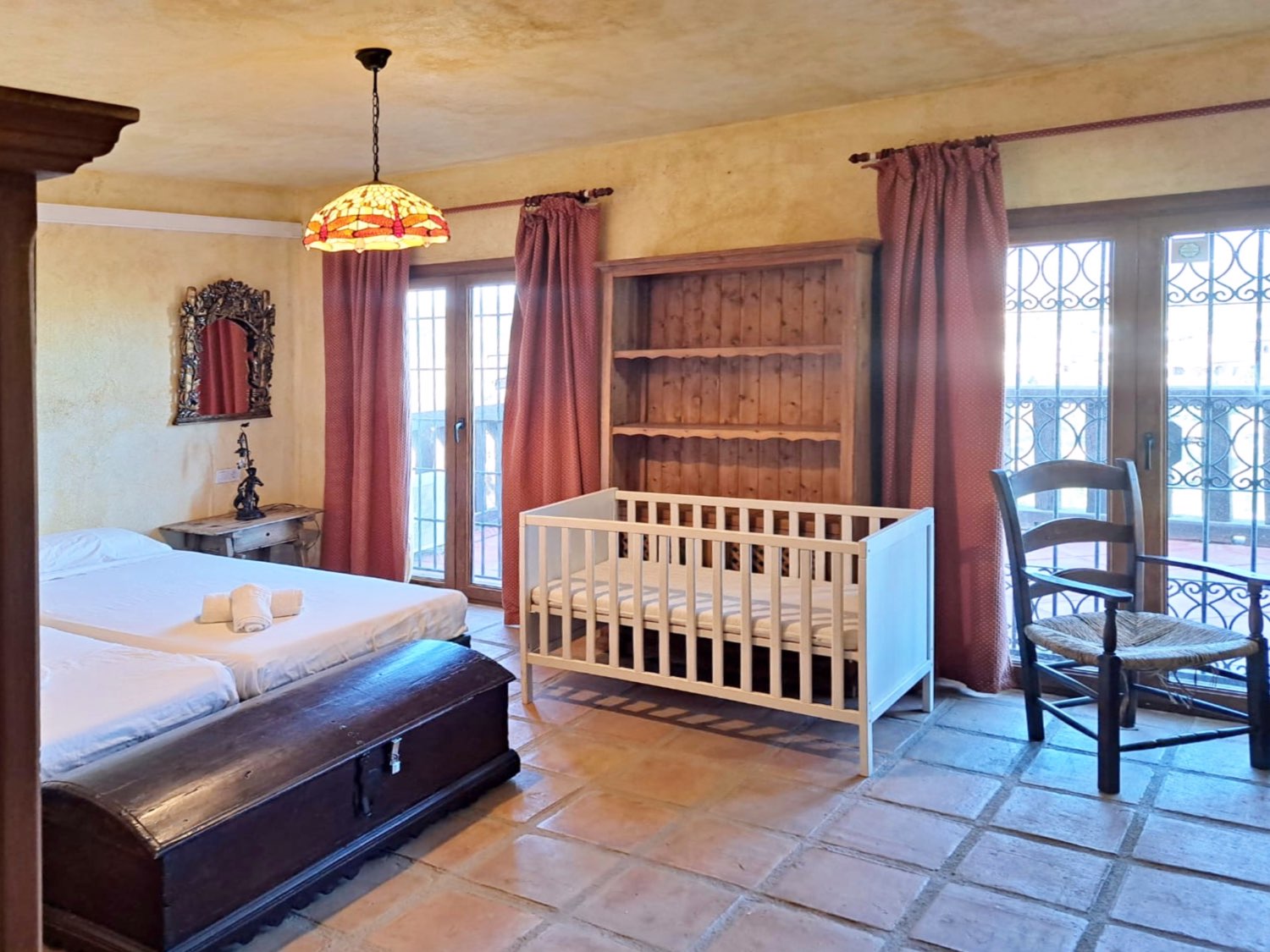 Villa con Piscina en Finca Rústica