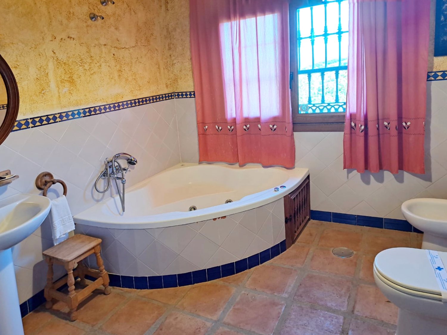 Villa con Piscina en Finca Rústica