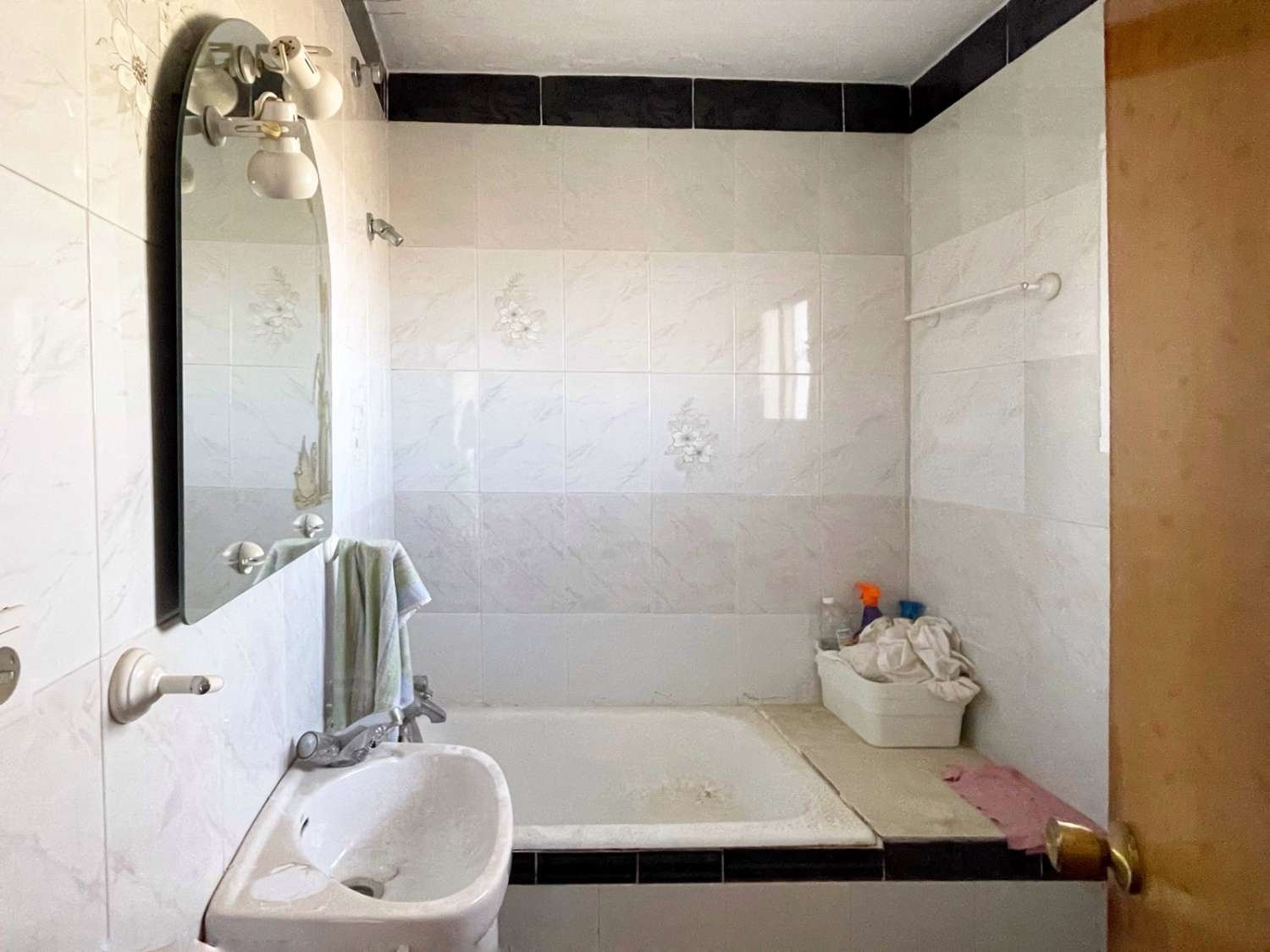 Finca rústica con Casa registrada en La Cala de Mijas, 14.000m2, agua y luz, pozo legalizado, aljibe.