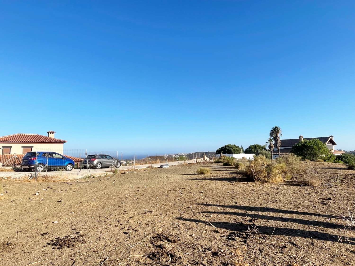 Finca rústica con Casa registrada en La Cala de Mijas, 14.000m2, agua y luz, pozo legalizado, aljibe.