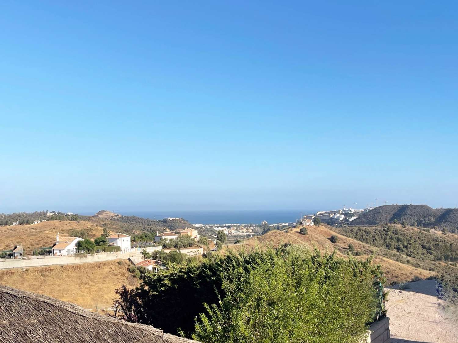 Finca rústica con Casa registrada en La Cala de Mijas, 14.000m2, agua y luz, pozo legalizado, aljibe.