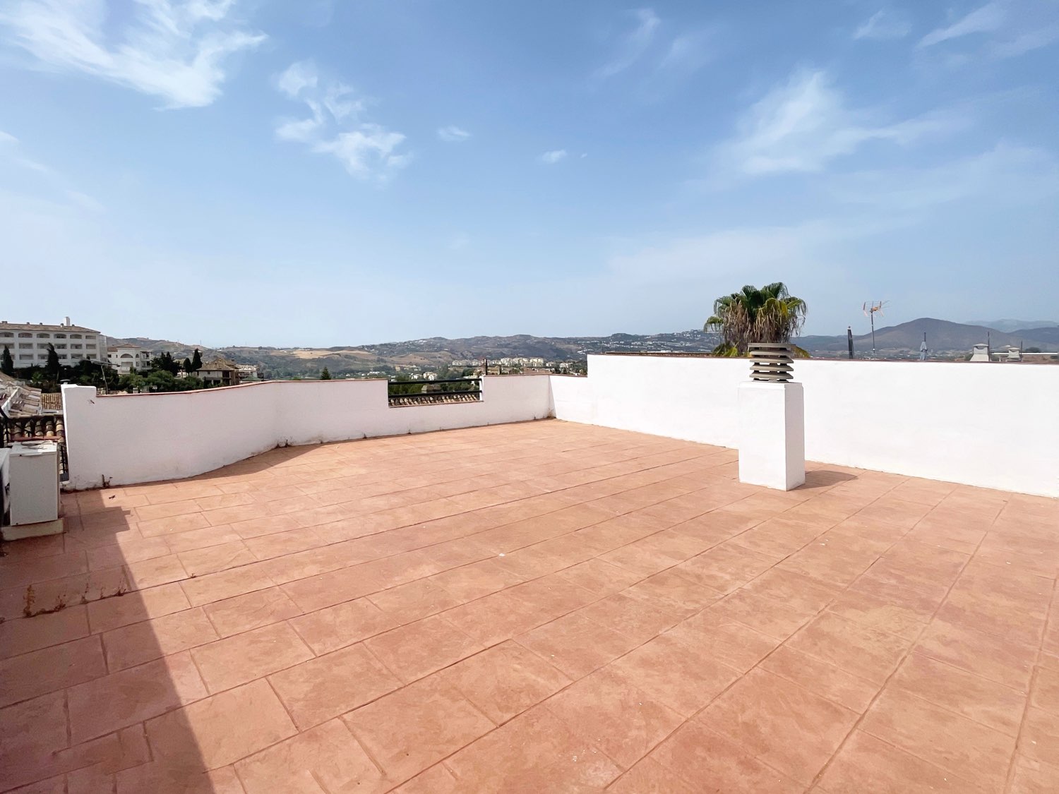 Piso con Piscina, Parking y Solarium