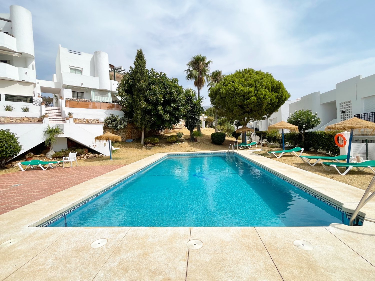 Piso con Piscina, Parking y Solarium