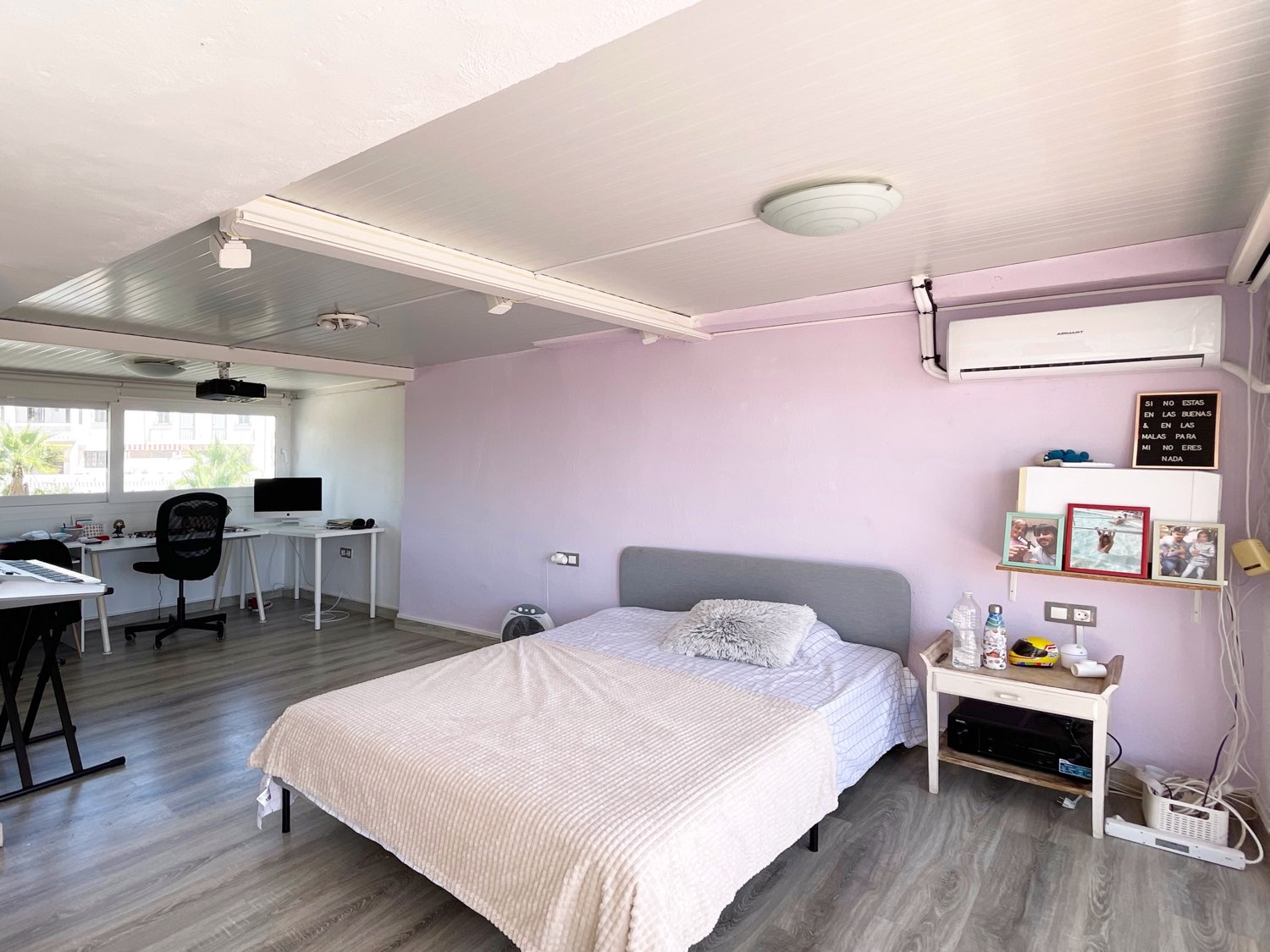 Adosado, Piscina, Bbq, placas solares.