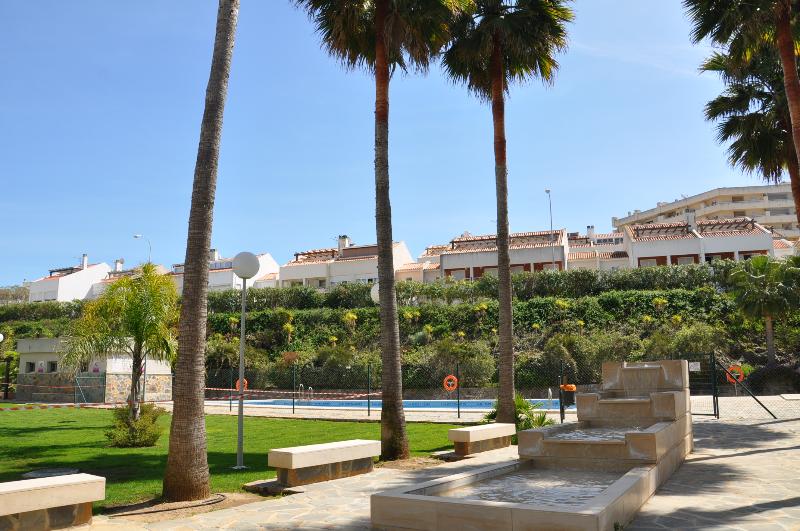 PISO EN VENTA, FUENGIROLA - URB MIRAMAR