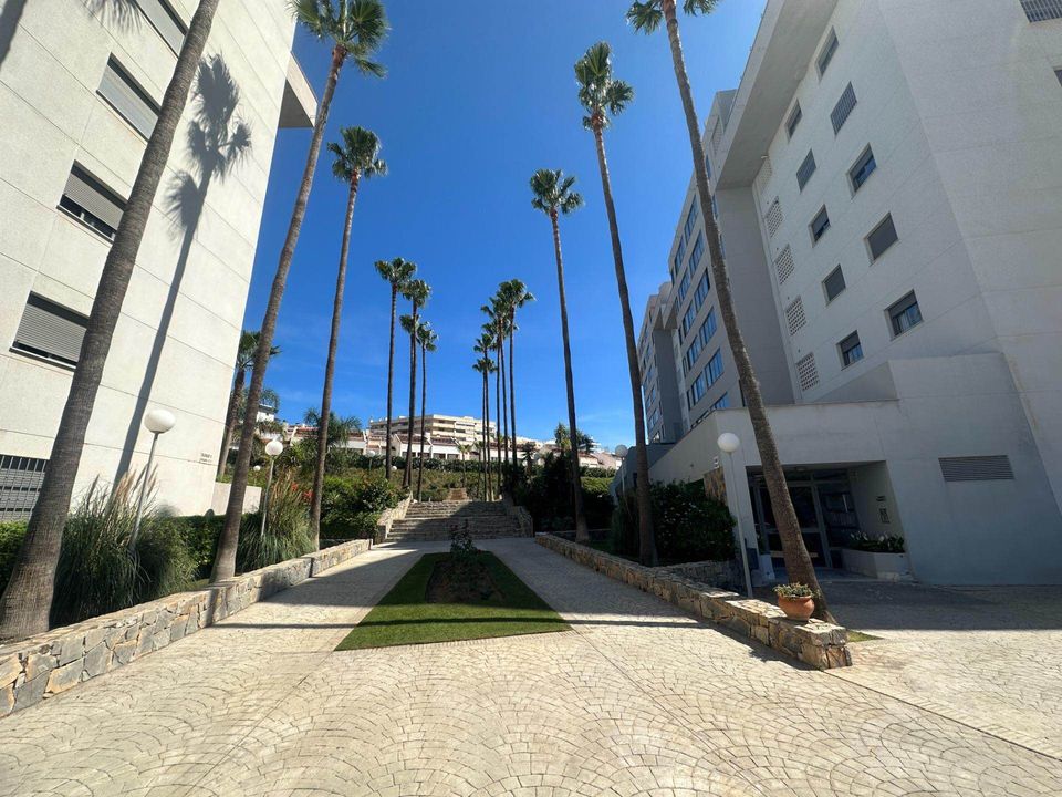 PISO EN VENTA, FUENGIROLA - URB MIRAMAR