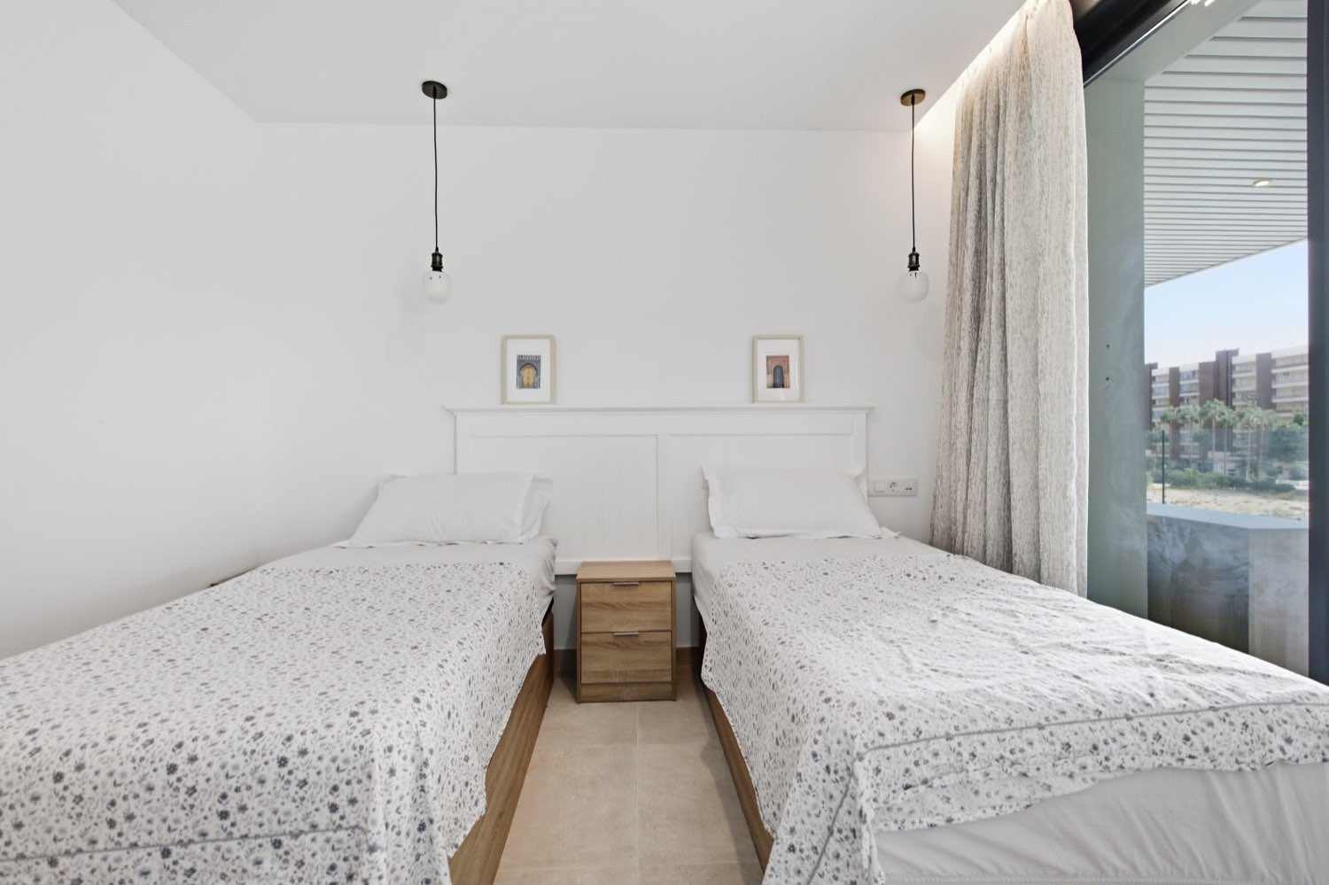 Piso Lujo, Junto al Mar, Piscina, 2 Parking, Trastero.