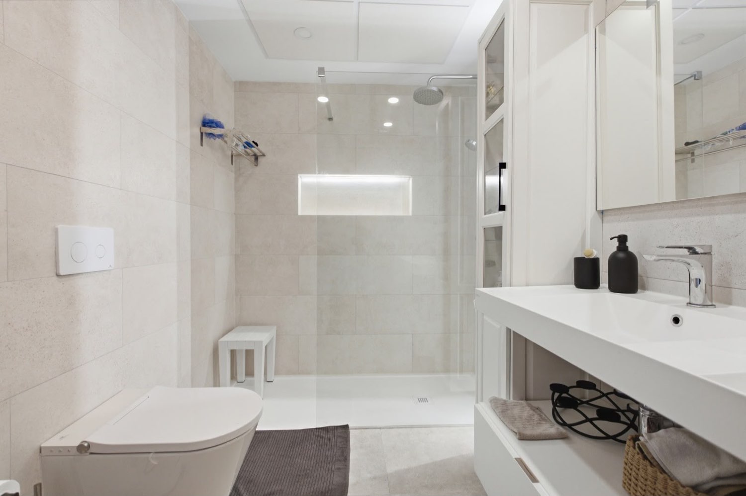 Piso Lujo, Junto al Mar, Piscina, 2 Parking, Trastero.