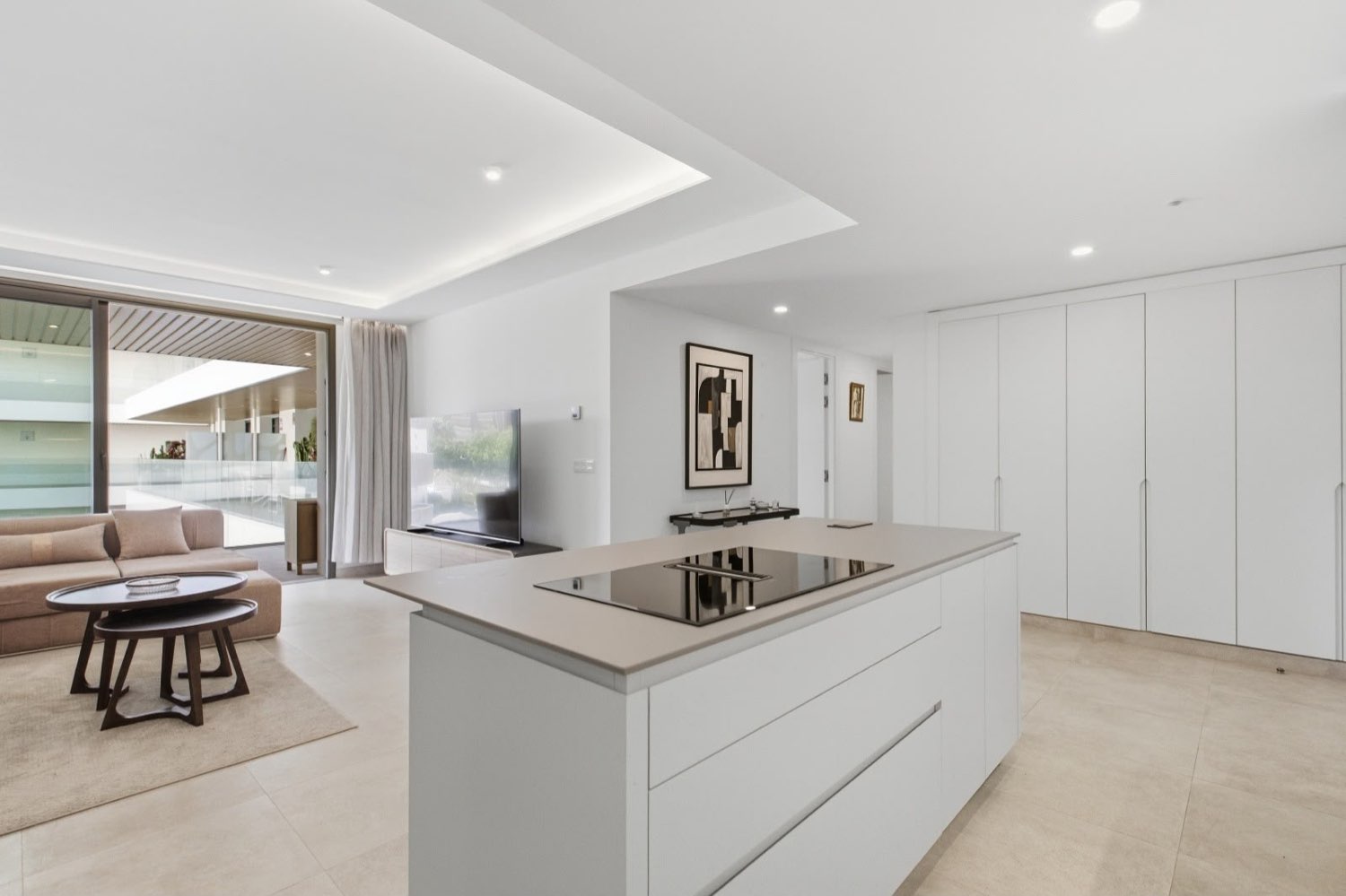 Piso Lujo, Junto al Mar, Piscina, 2 Parking, Trastero.