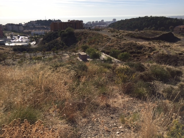 Tontti myynnissä Los Pacos (Fuengirola)