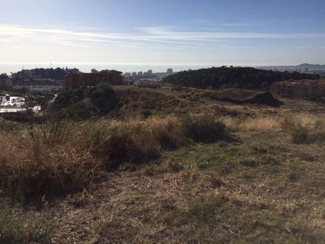 Tontti myynnissä Los Pacos (Fuengirola)