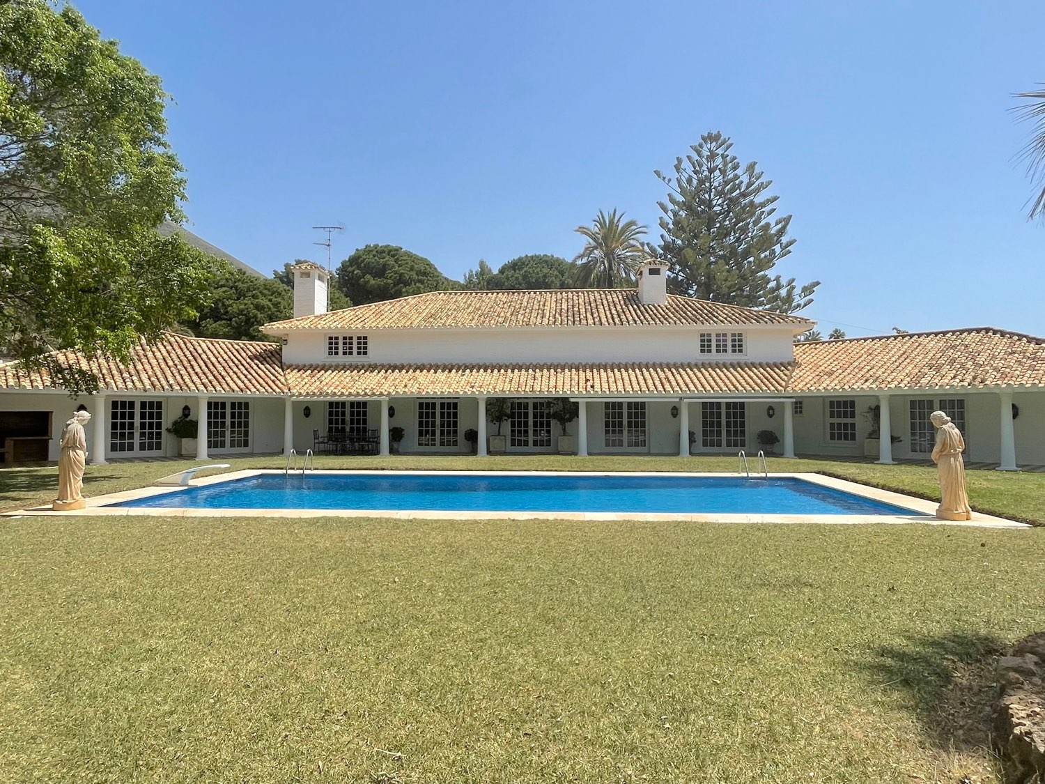 Villa til salg i El Higuerón - Capellanía (Benalmádena)