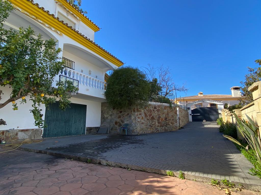 Villa til salg i Las Lagunas (Mijas)