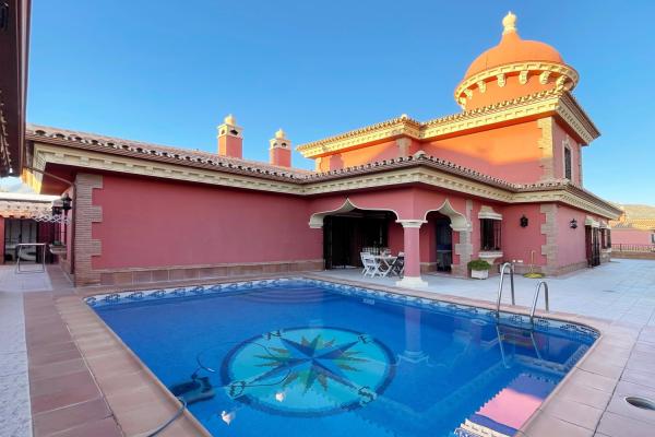 Chalet for sale in Mijas