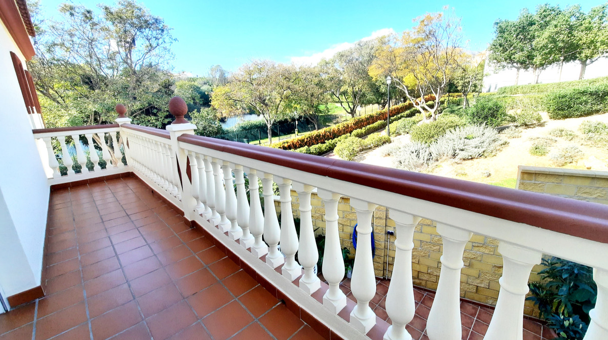 Villa til salg i Los Pacos (Fuengirola)
