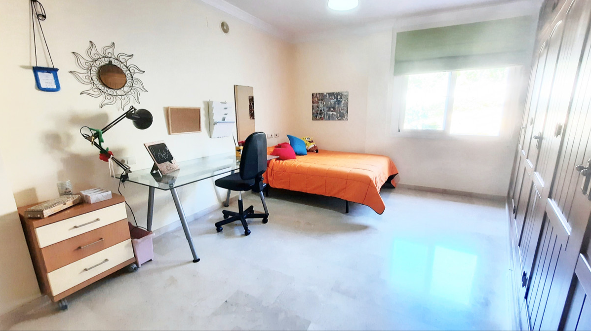 Villa til salg i Los Pacos (Fuengirola)