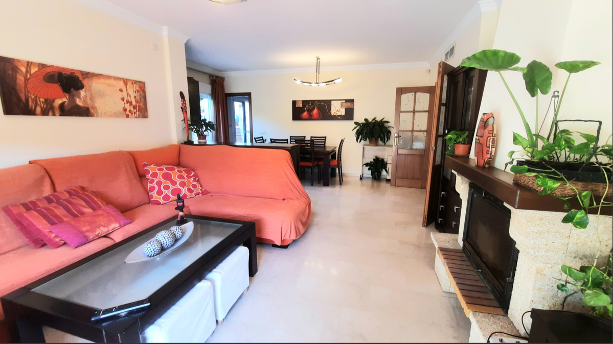 Villa til salg i Los Pacos (Fuengirola)
