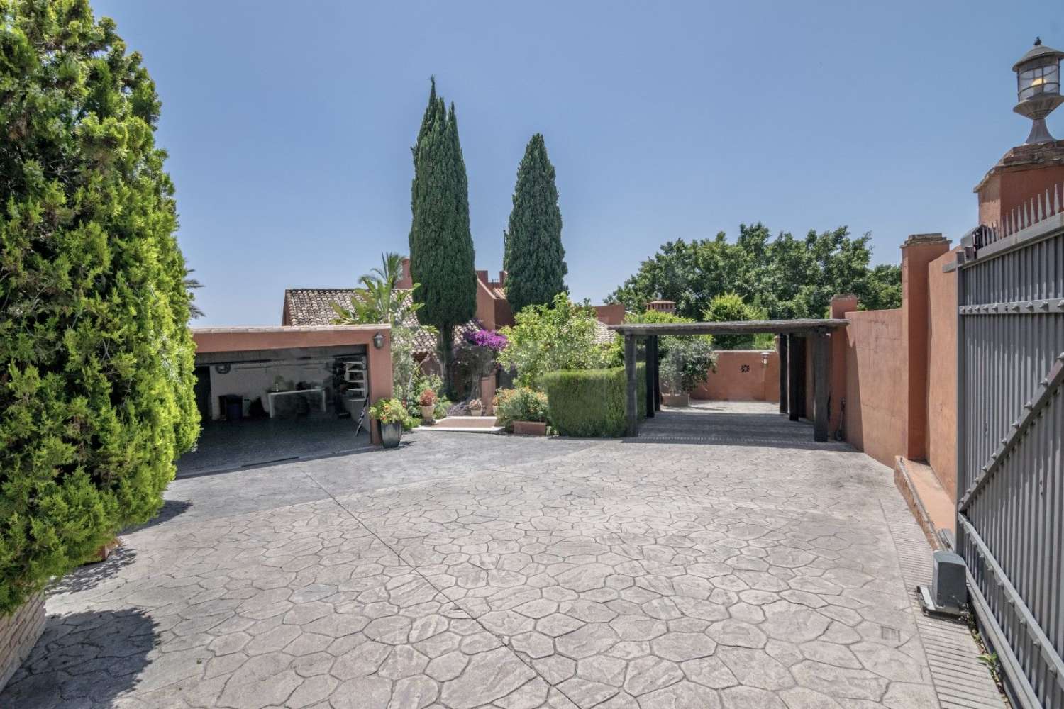Villa til salg i Los Naranjos (Marbella)