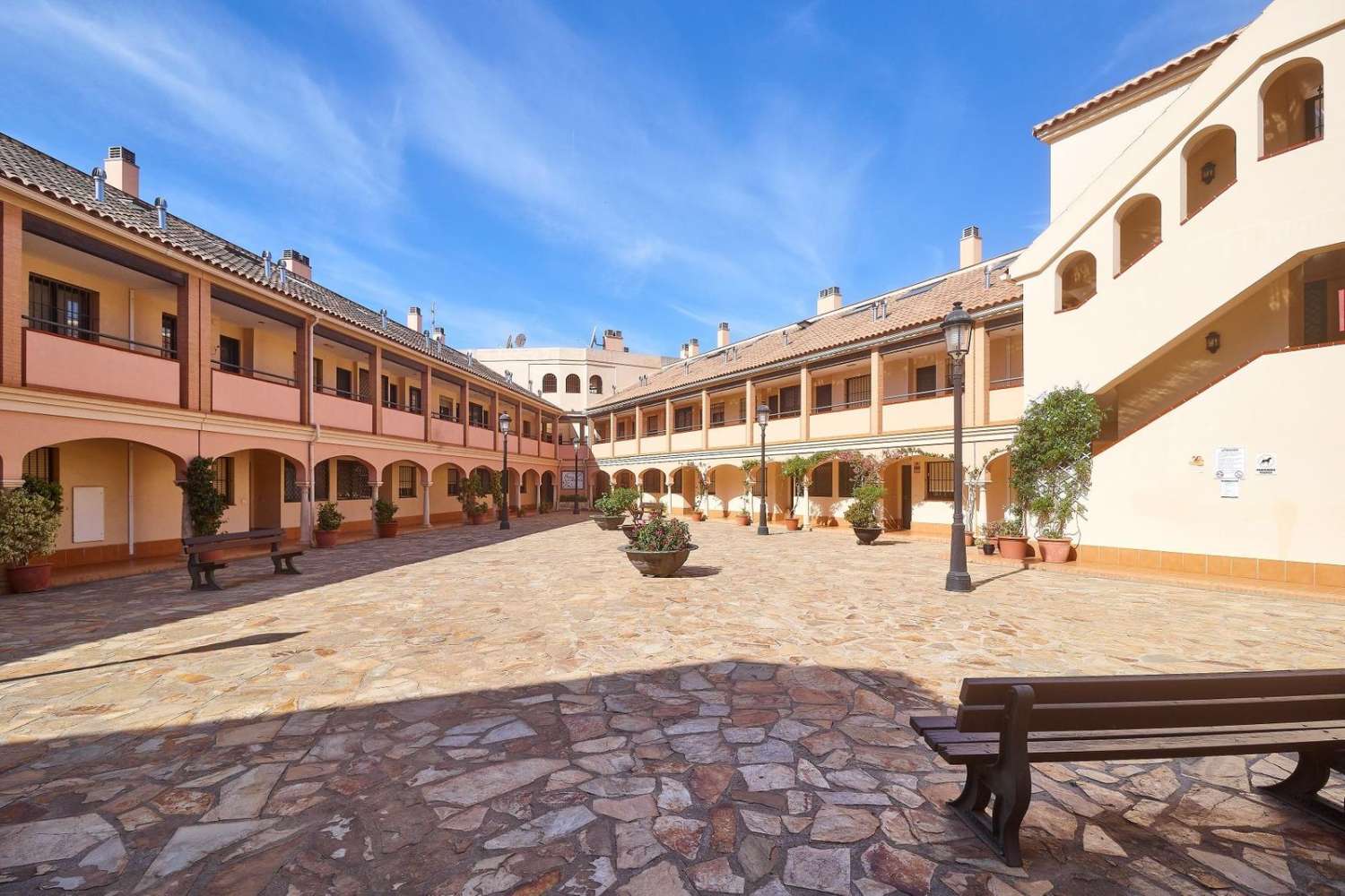 PISO EN VENTA, FUENGIROLA