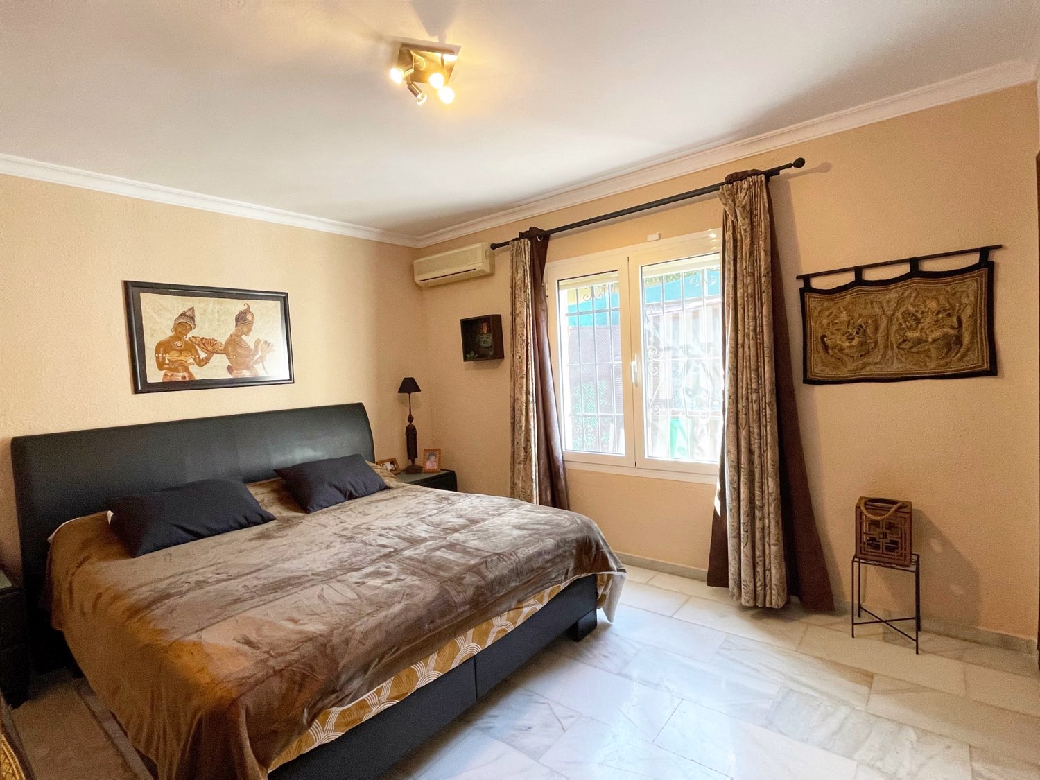 Hus til salg i Sitio de Calahonda (Mijas)