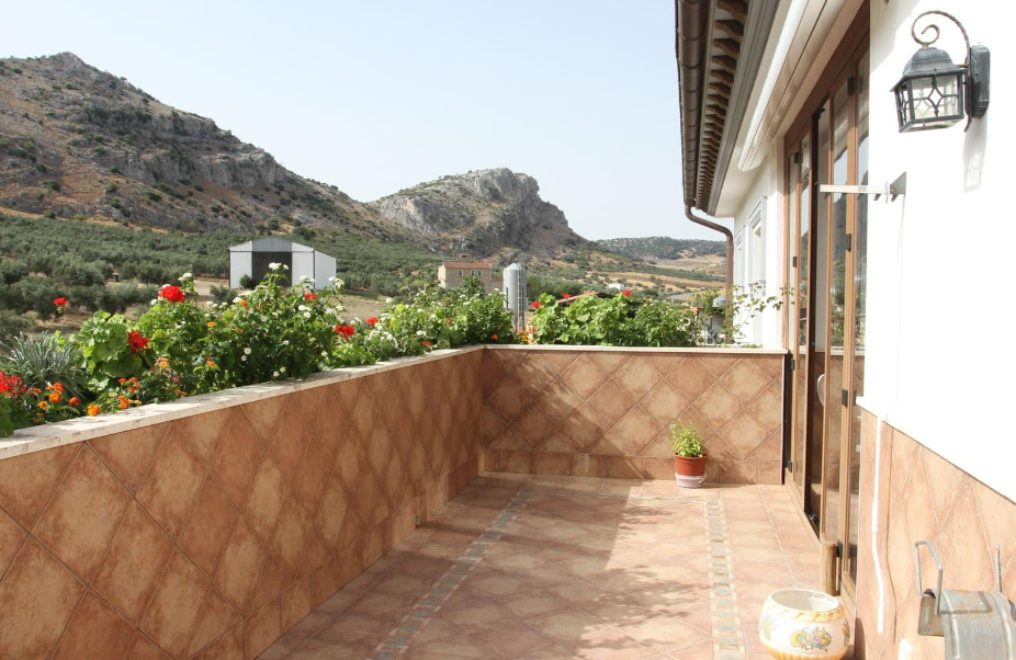 Hus til salg i Cuevas del Becerro