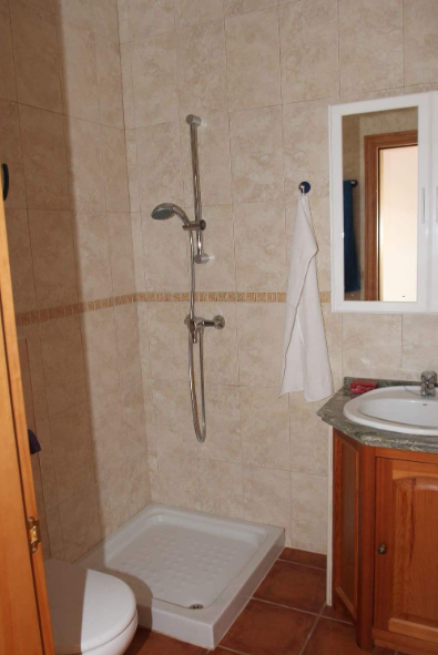 Hus til salg i Cuevas del Becerro