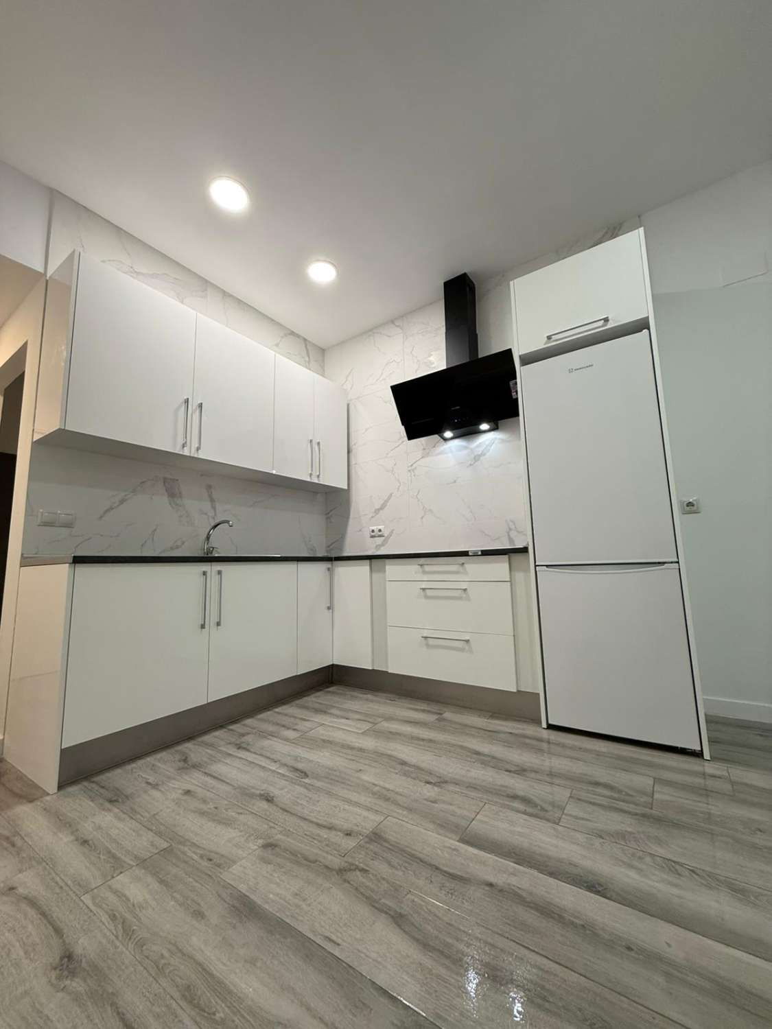 Apartment for sale in La Carihuela - Los Nidos (Torremolinos)