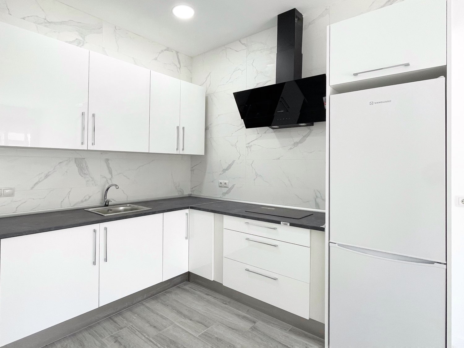 Apartamentua salgai in La Carihuela - Los Nidos (Torremolinos)