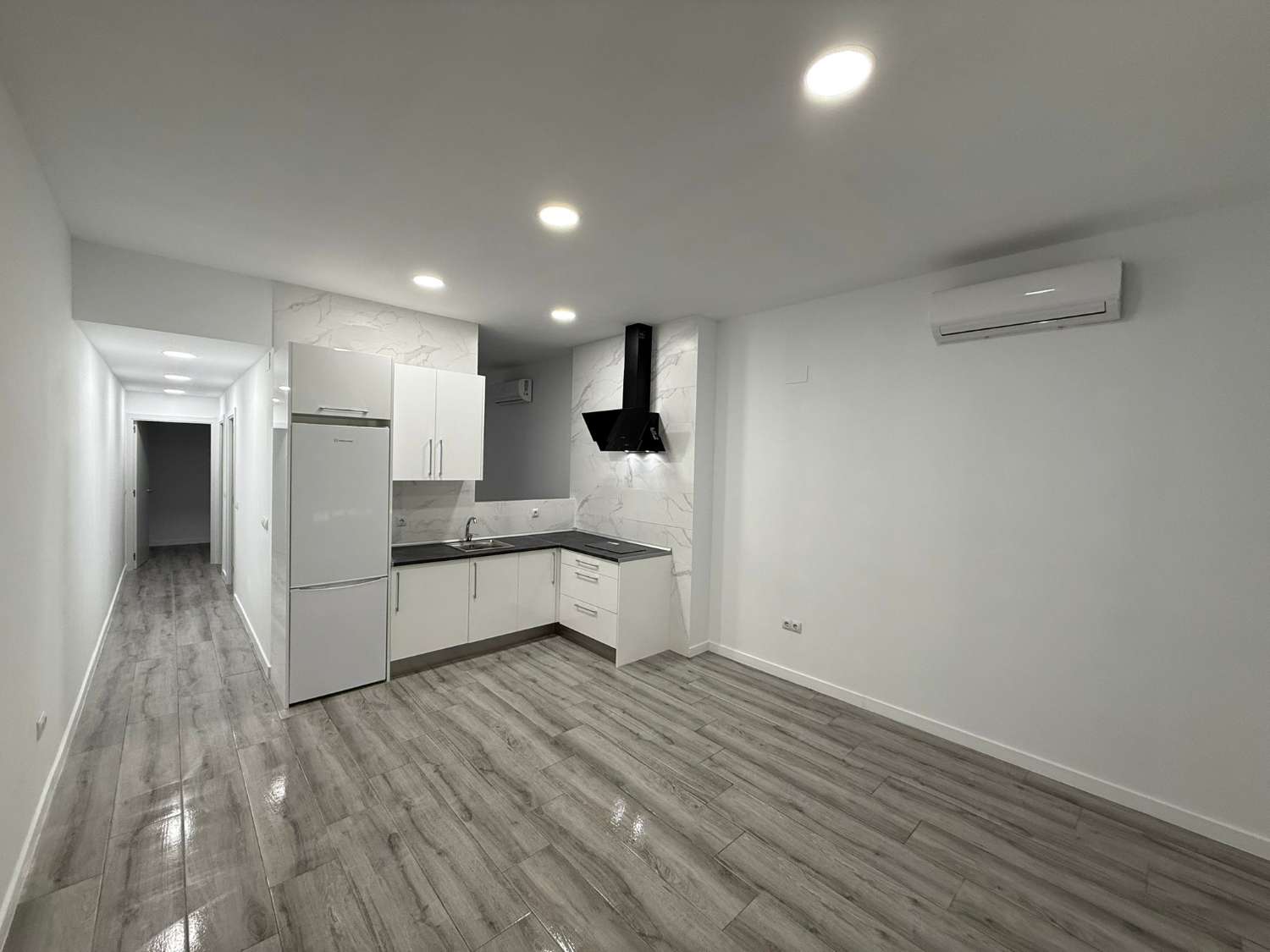 Apartment for sale in La Carihuela - Los Nidos (Torremolinos)