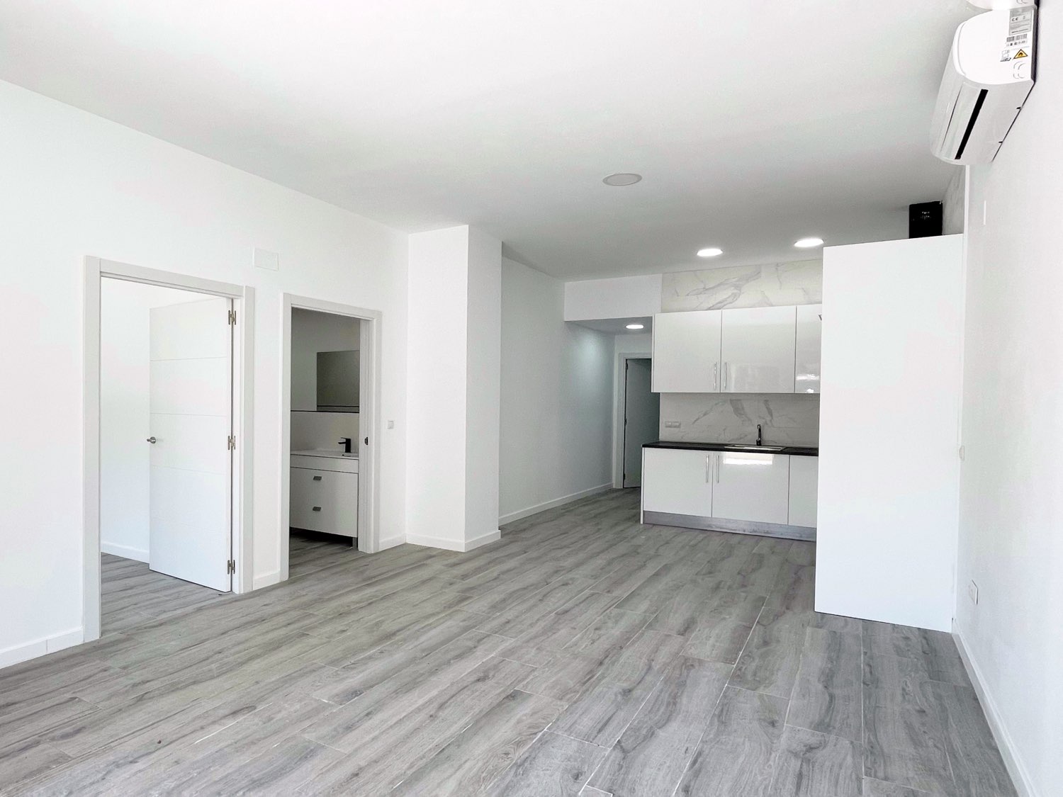 Apartamentua salgai in La Carihuela - Los Nidos (Torremolinos)