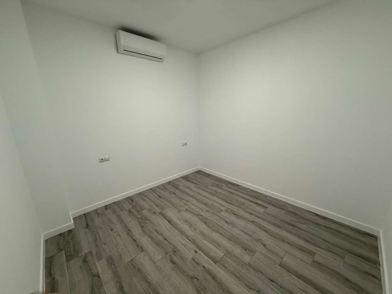 Apartment for sale in La Carihuela - Los Nidos (Torremolinos)