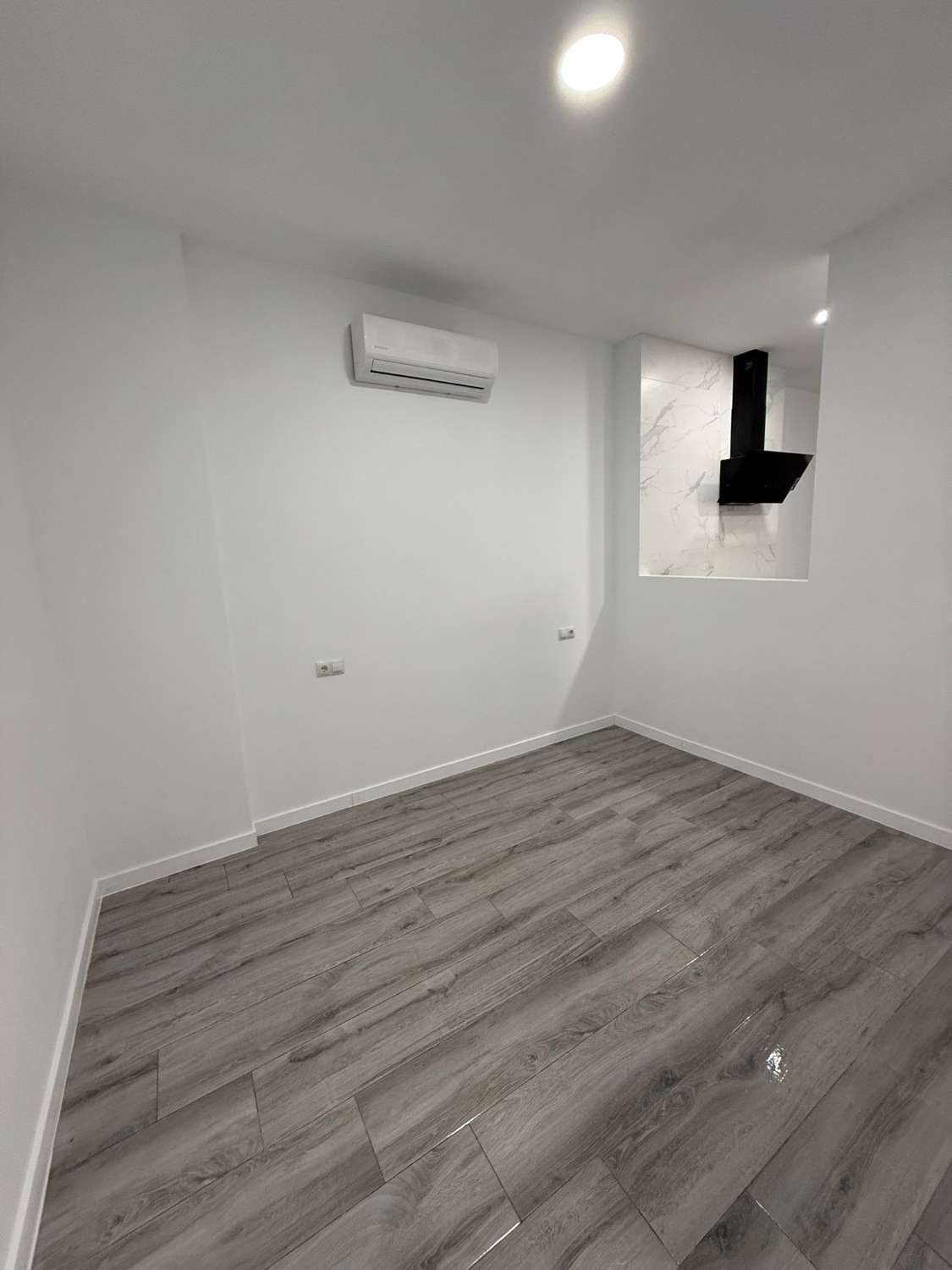 Apartment for sale in La Carihuela - Los Nidos (Torremolinos)
