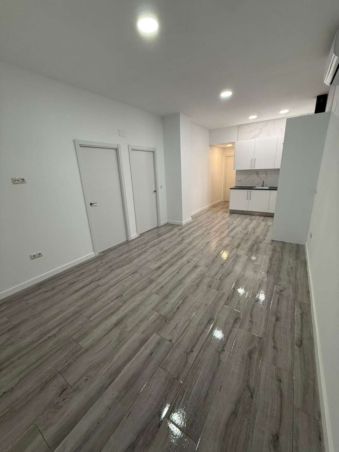 Apartment for sale in La Carihuela - Los Nidos (Torremolinos)