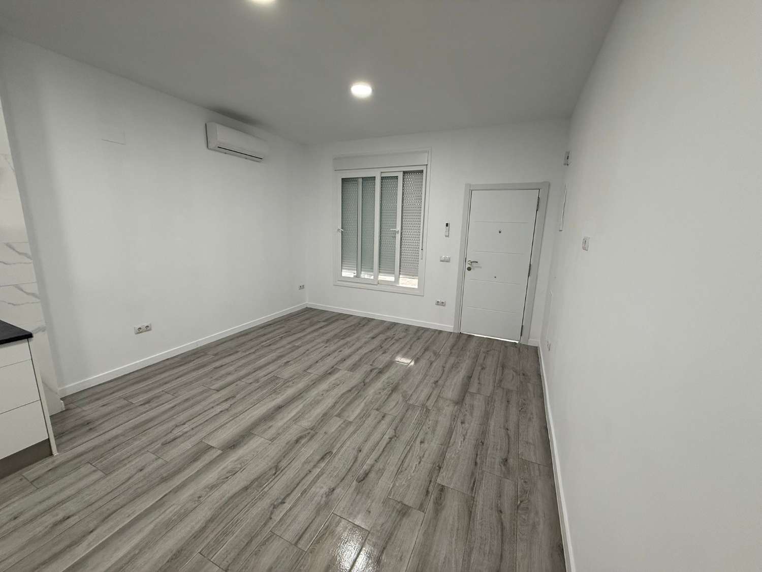 Apartment for sale in La Carihuela - Los Nidos (Torremolinos)