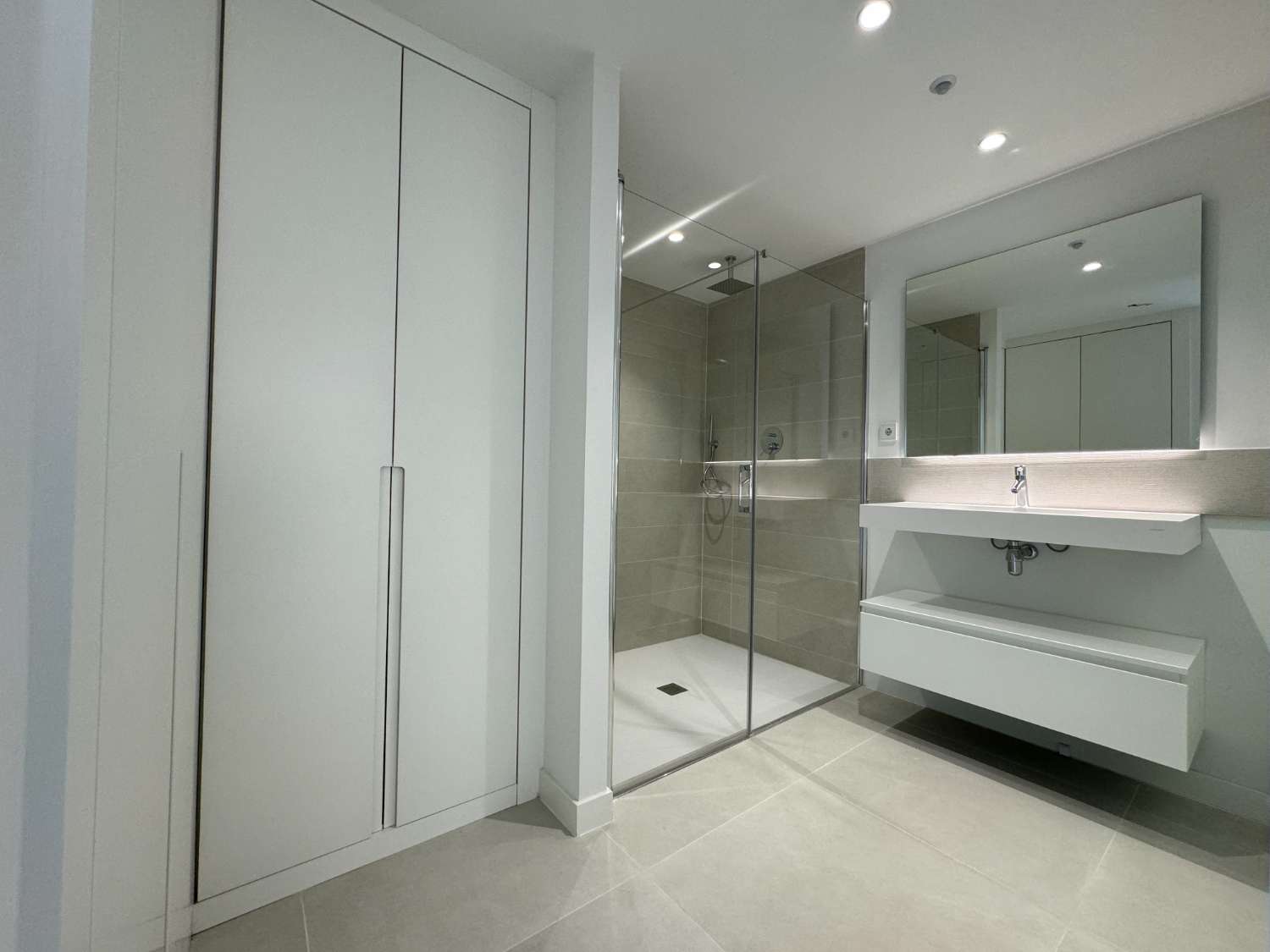 Villa for sale in El Higuerón (Fuengirola)