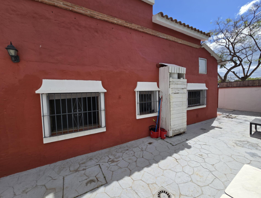 Villa til salg i Los Pacos (Fuengirola)