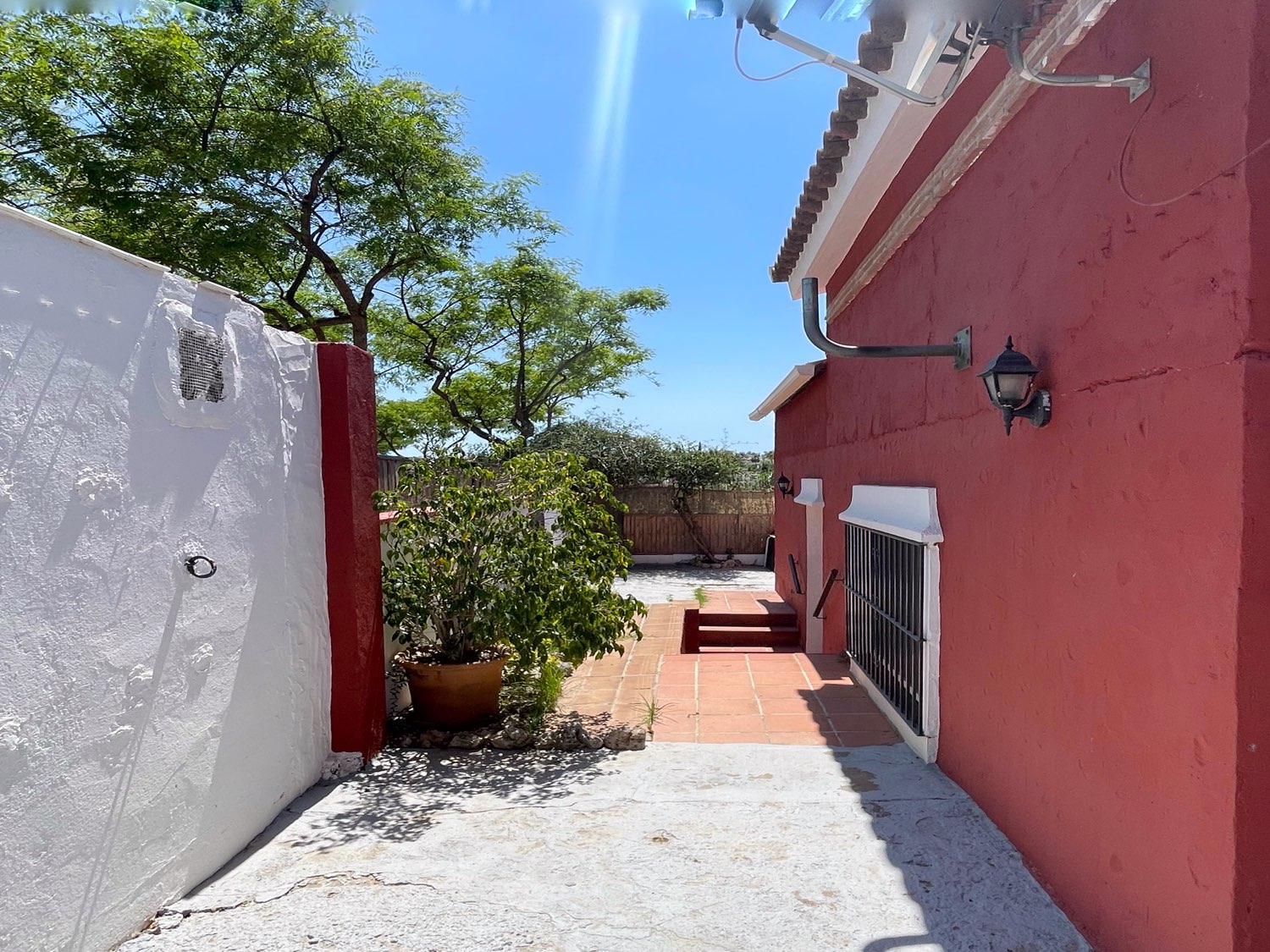 Txaleta salgai in Los Pacos (Fuengirola)