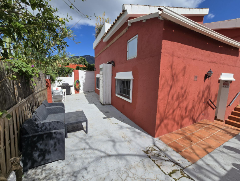 Villa til salg i Los Pacos (Fuengirola)
