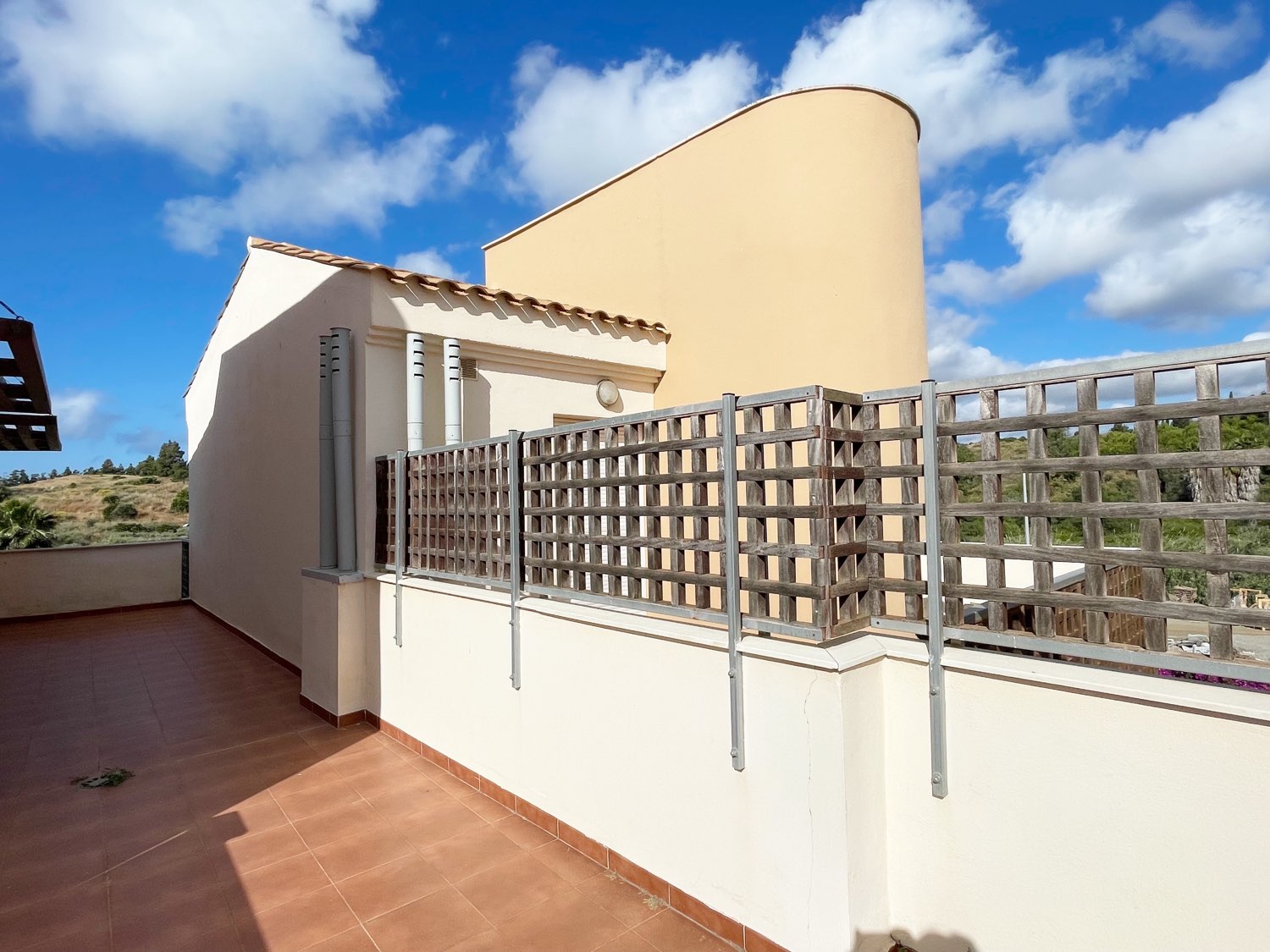 Etxea salgai in Hipódromo-Cerrado del Águila (Mijas)