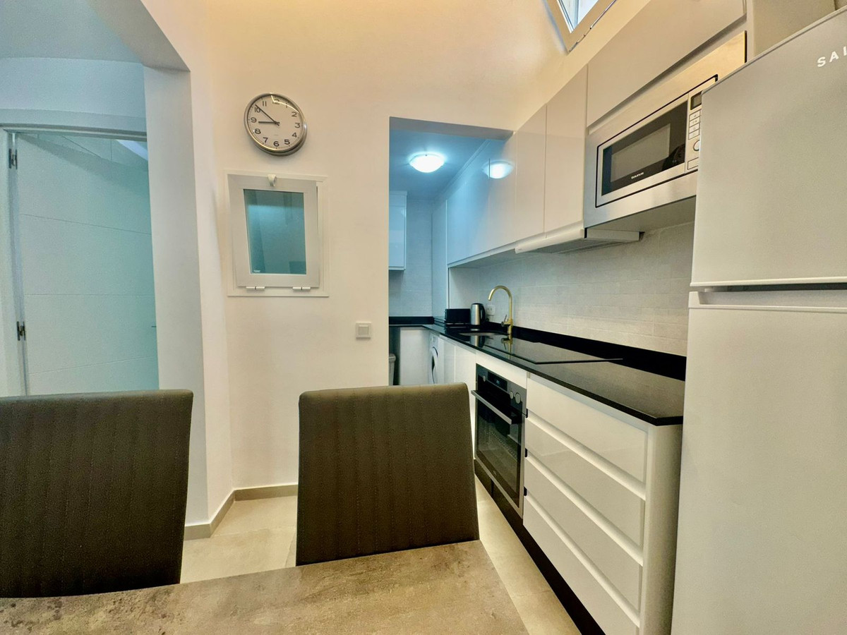 PLANTA BAJA EN LOS PACOS - FUENGIROLA CON LICENCIA TURÍSTICA