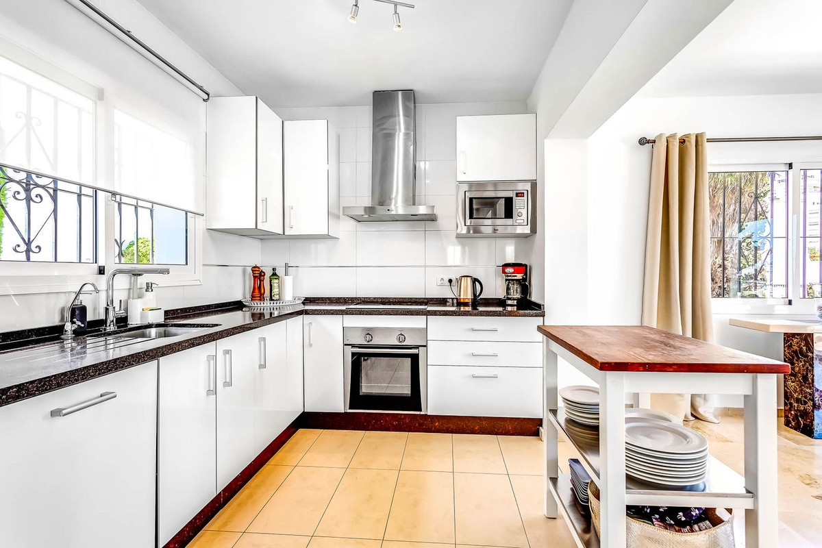 VILLA CHALET EN TORREBLANCA