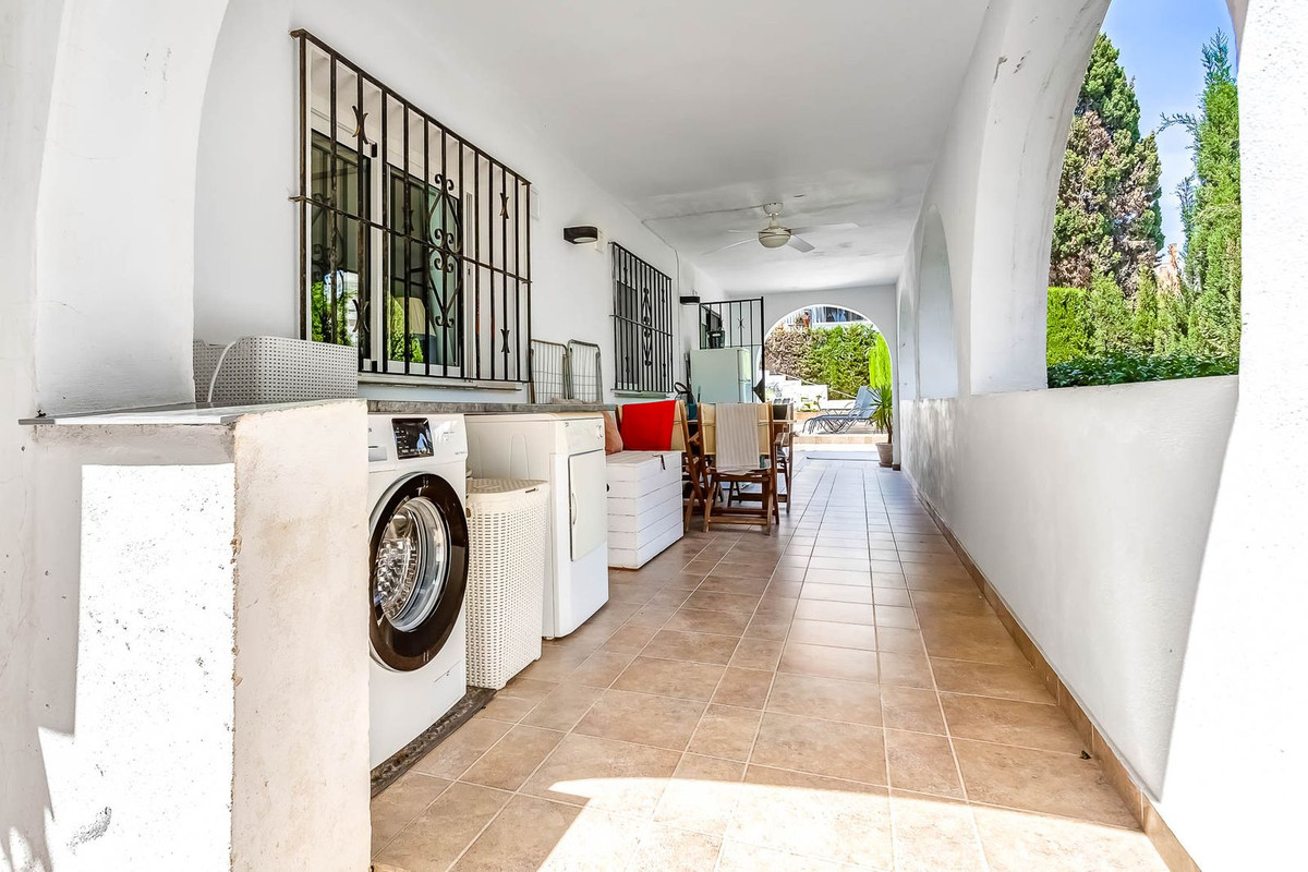 VILLA CHALET EN TORREBLANCA